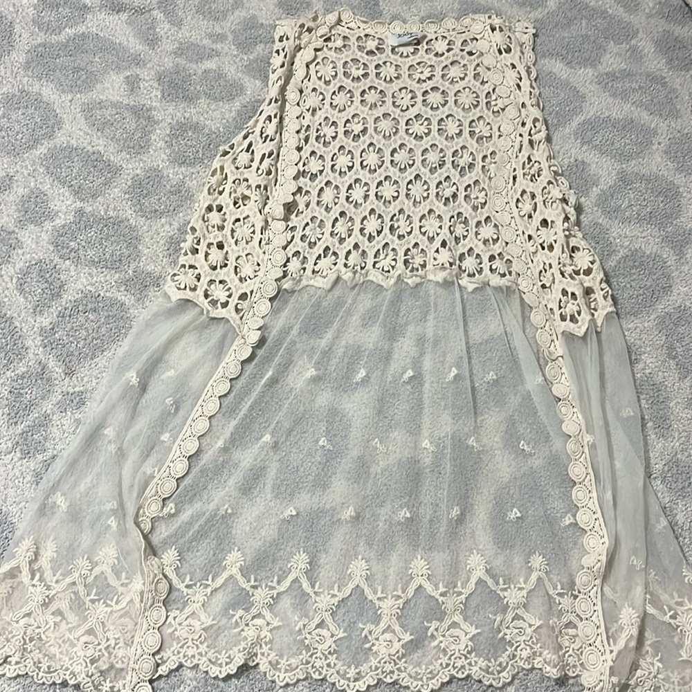 Women’s white floral cardigan
